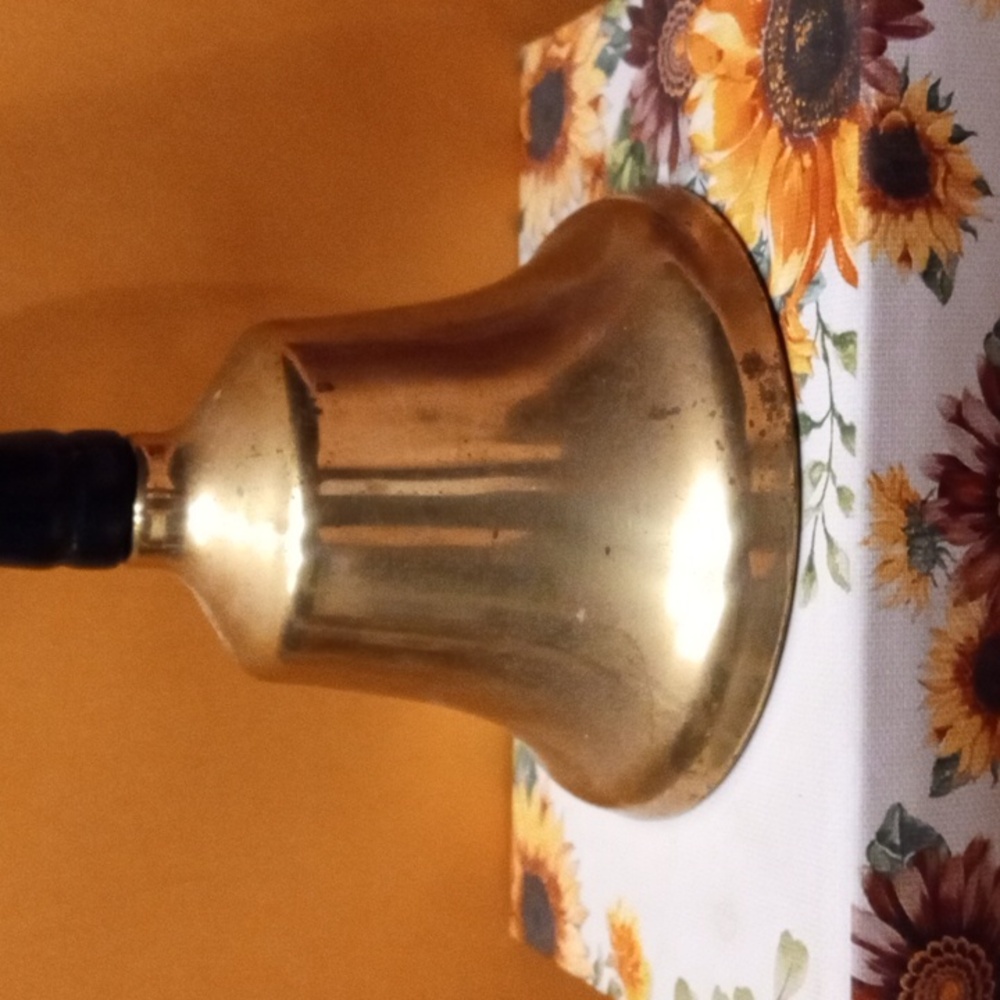 Brass bell with black handle - Picture 3 of 7